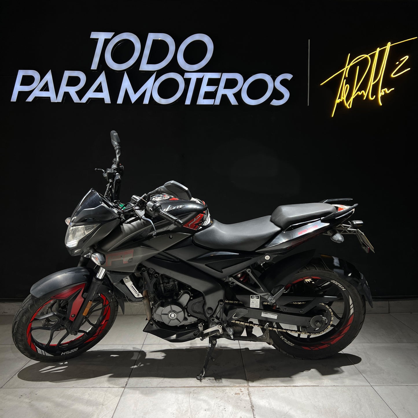 BAJAJ PULSAR NS 200 FI 2022