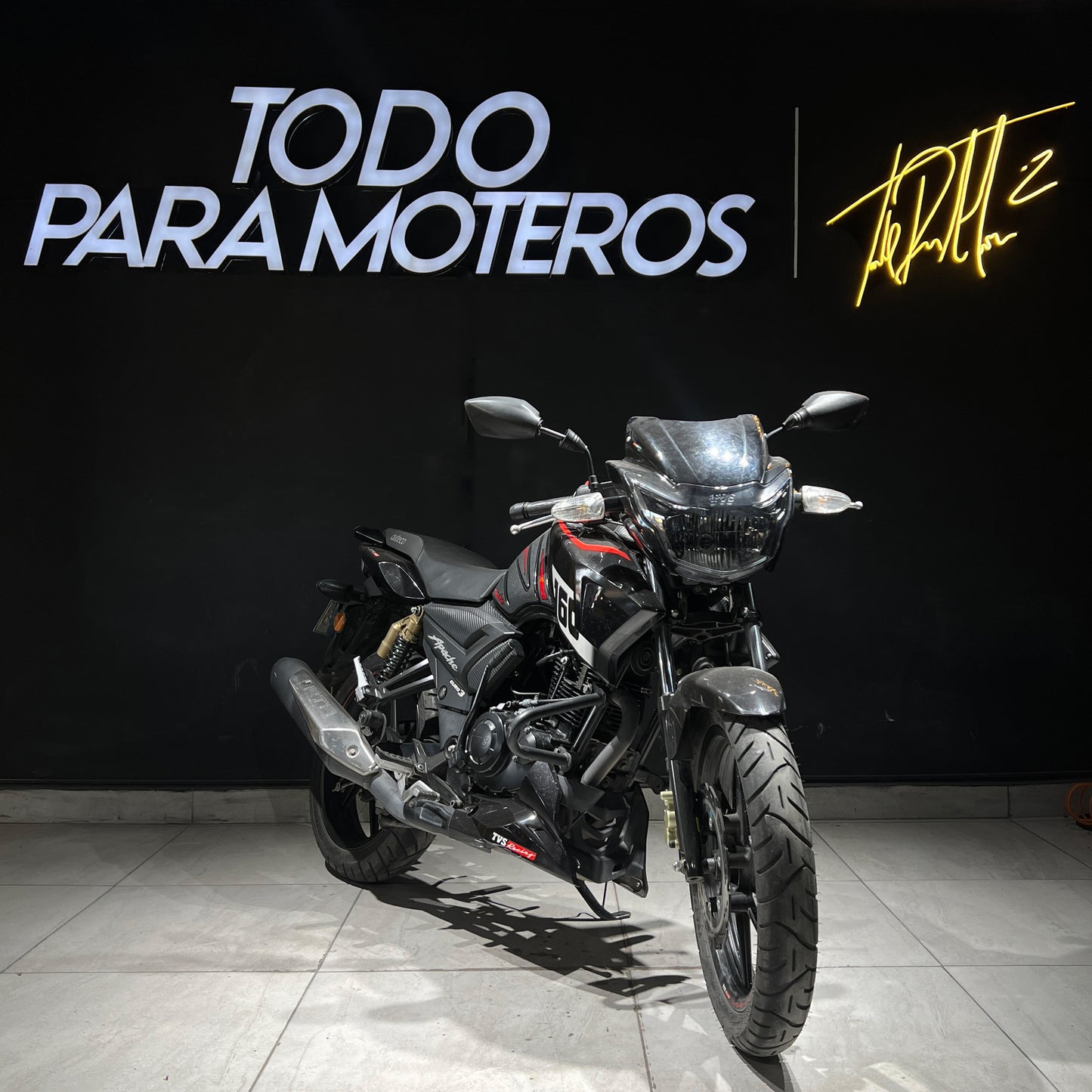 TVS APACHE RTR 160 2V 2023