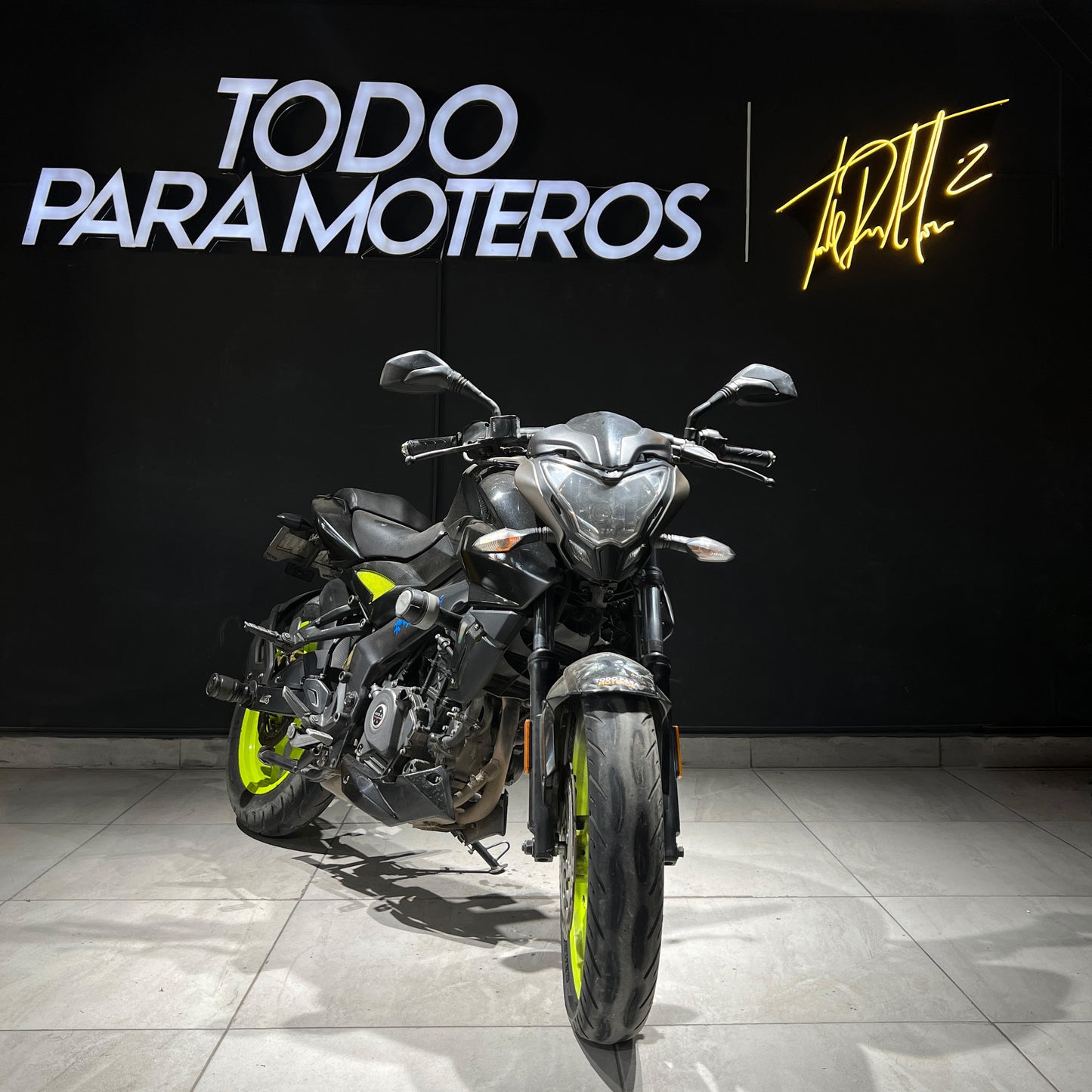 BAJAJ PULSAR NS 200 FI 2022