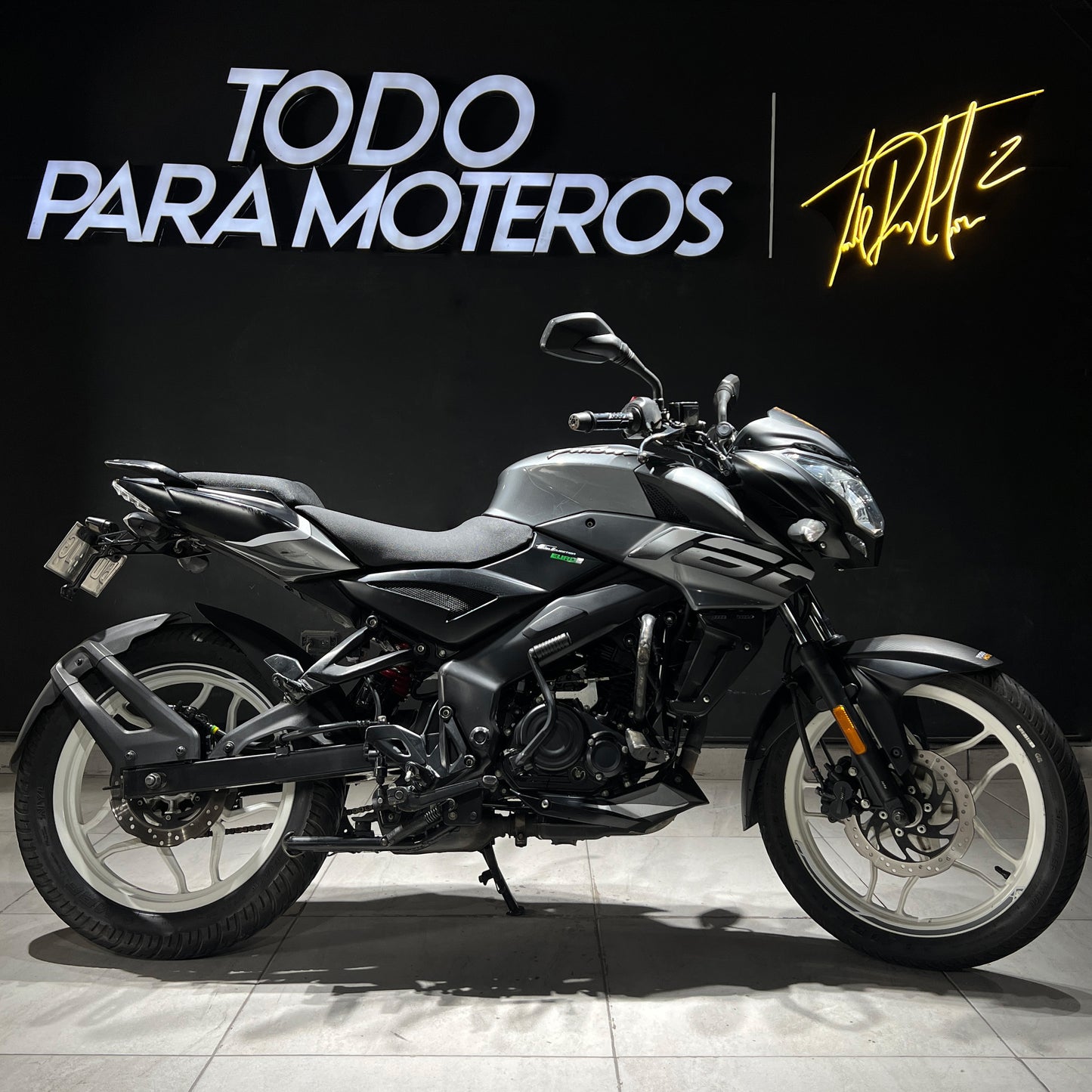 BAJAJ PULSAR NS160 FI 2022