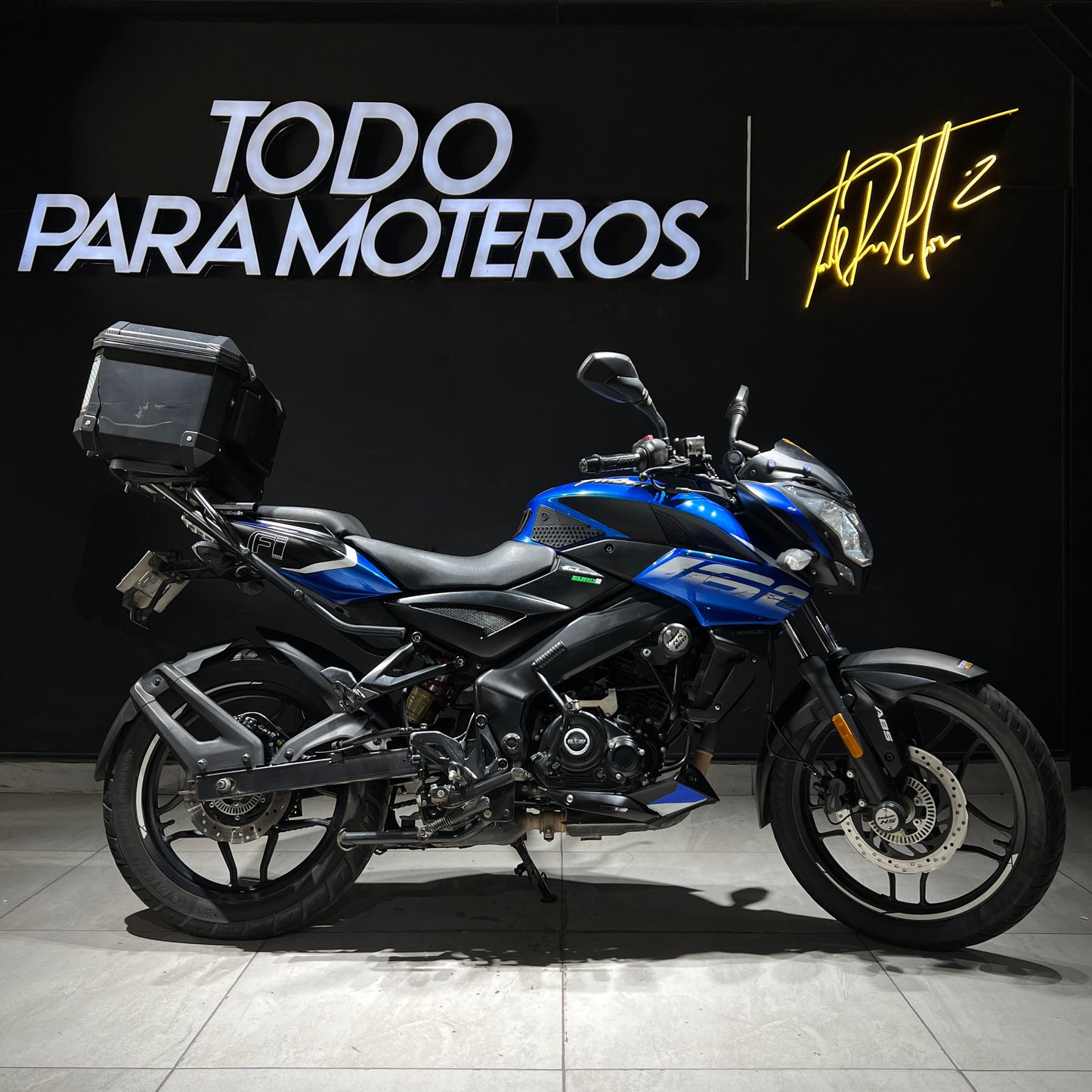 BAJAJ PULSAR NS 160 FI ABS 2023