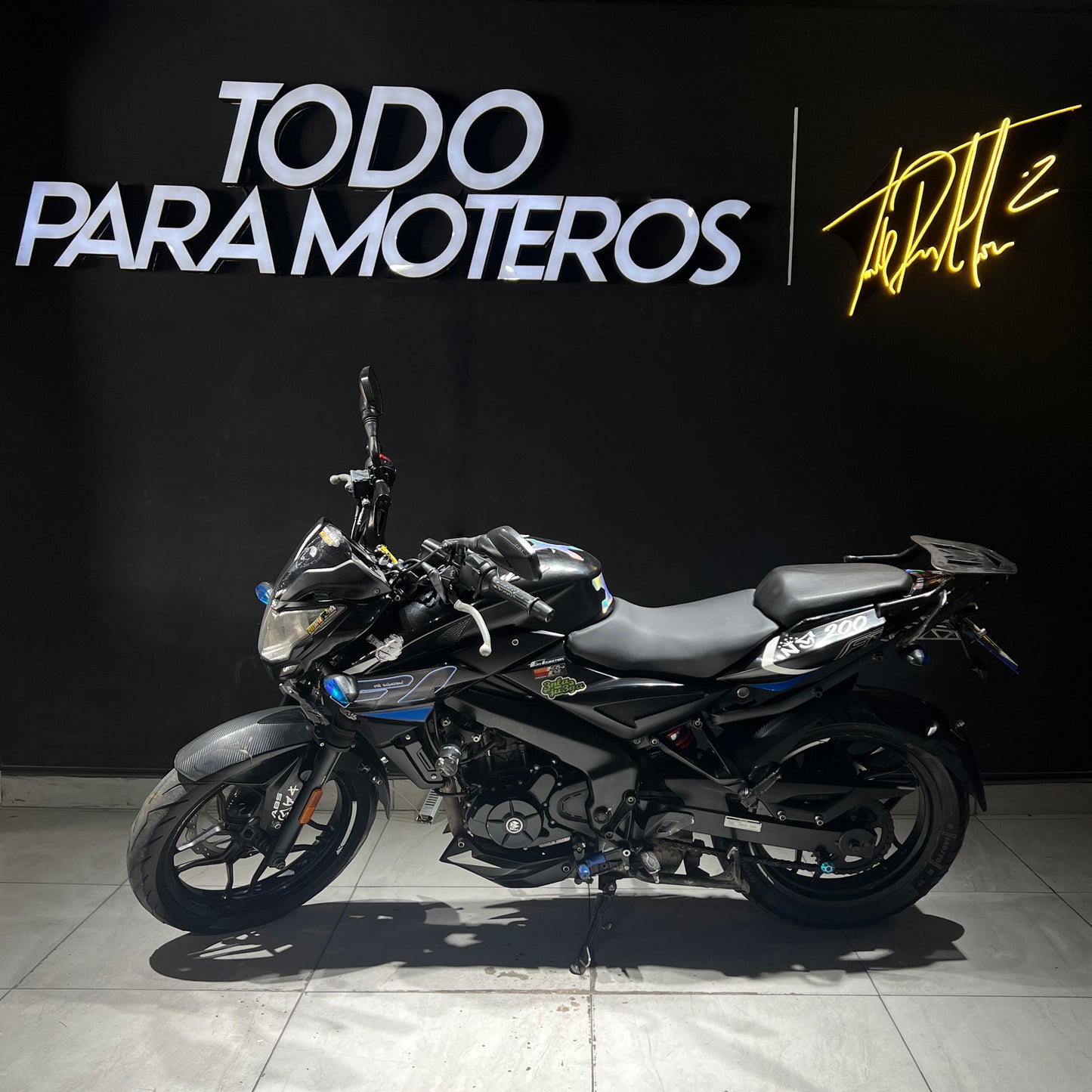BAJAJ PULSAR NS200 FI ABS 2023
