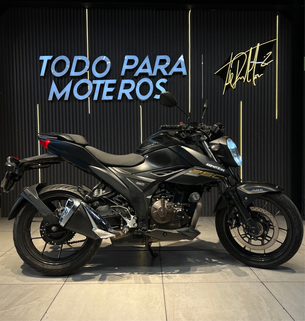 SUZUKI GIXXER 250 2023