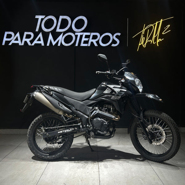 AKT AK125TTR EIII 2025