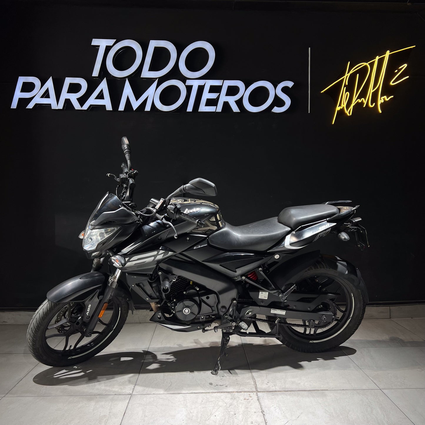 BAJAJ PULSAR NS 160 FI ABS 2023