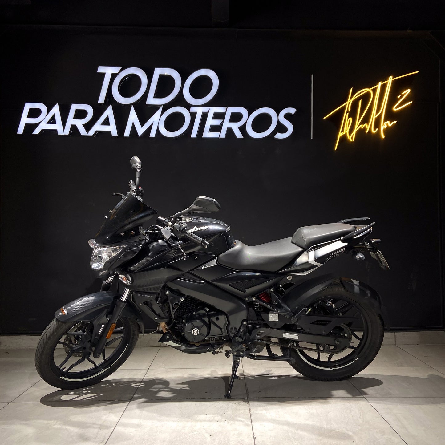 BAJAJ PULSAR NS 160 FI ABS 2023