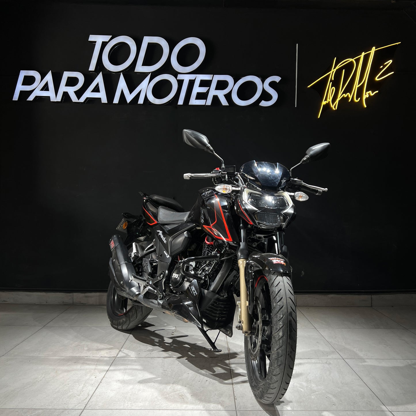 TVS APACHE RTR 200 4V XCONNECT 2023