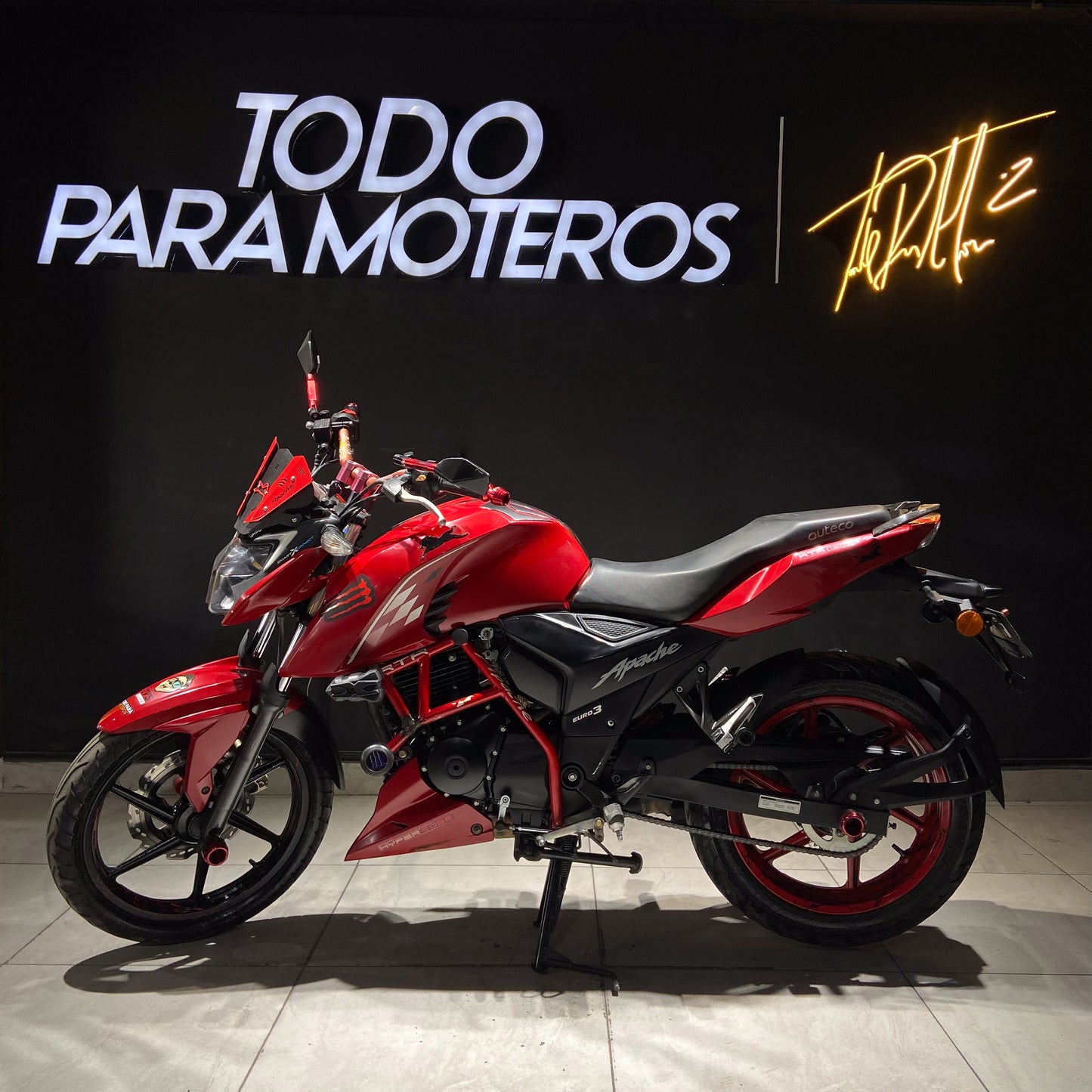 TVS APACHE RTR 160 4V XCONNECT 2023