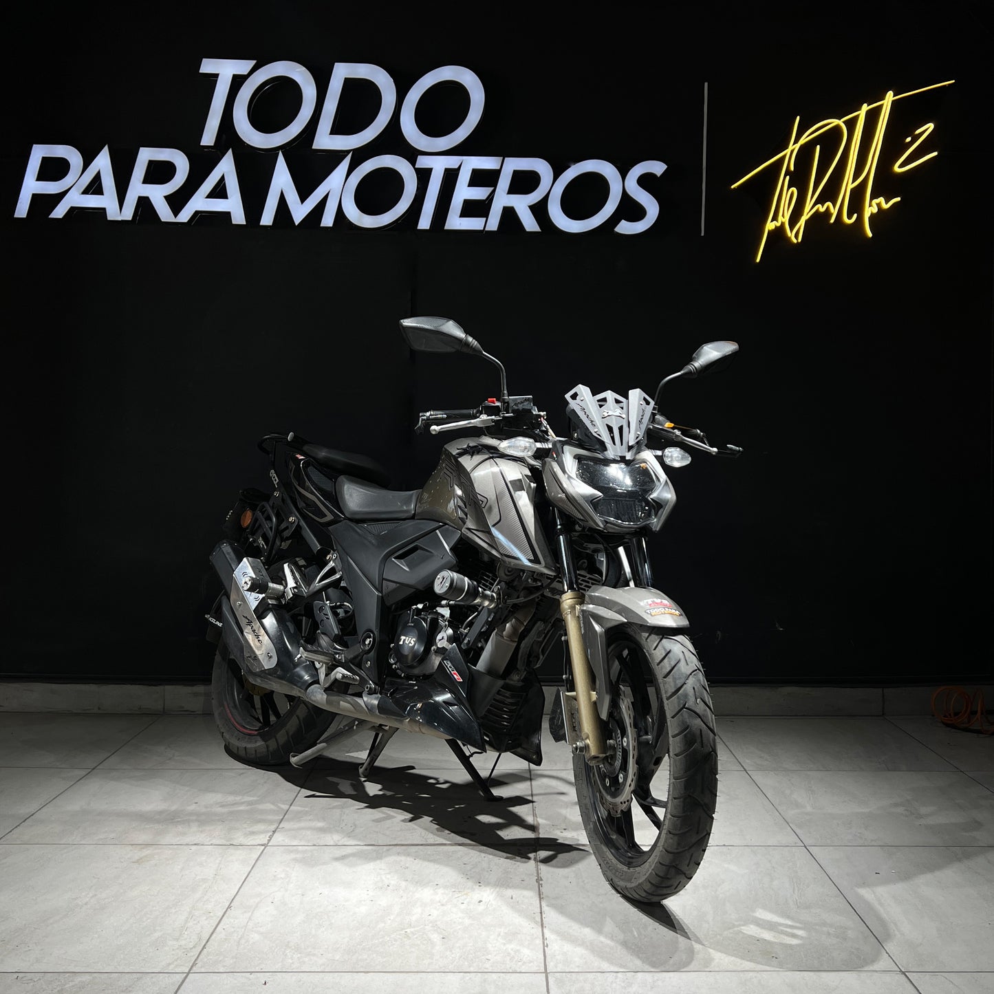 TVS APACHE RTR 200 4V XC FI ABS 2023