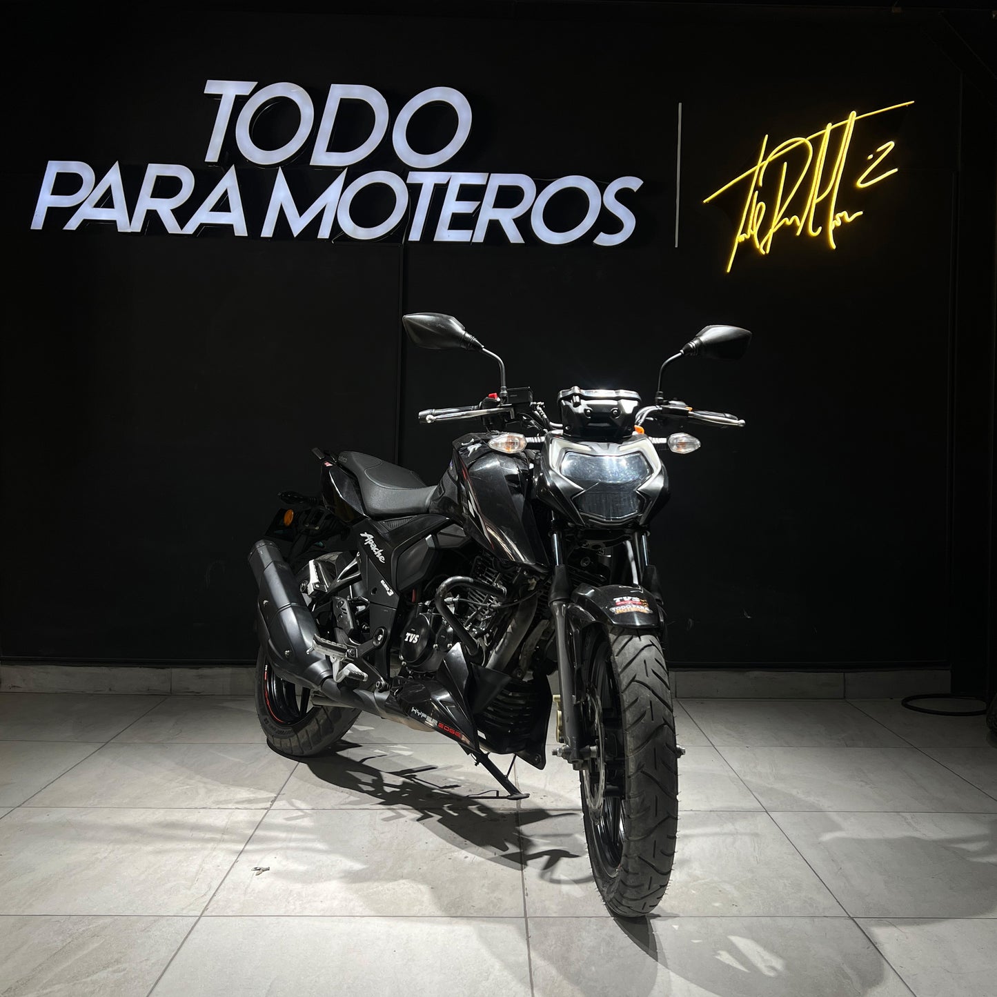 TVS APACHE RTR 160 4V XCONNECT 2024