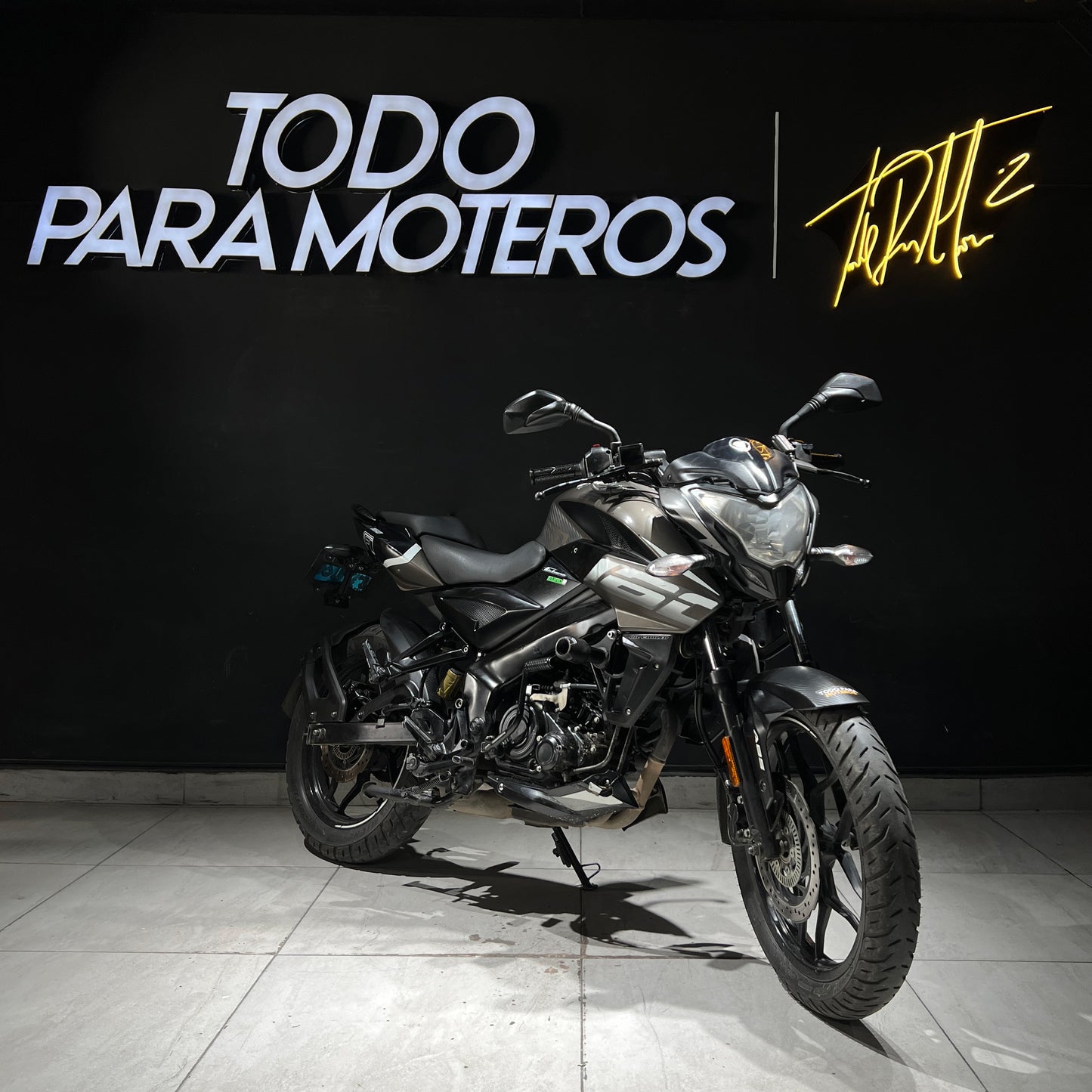 BAJAJ PULSAR NS 160 FI ABS 2023