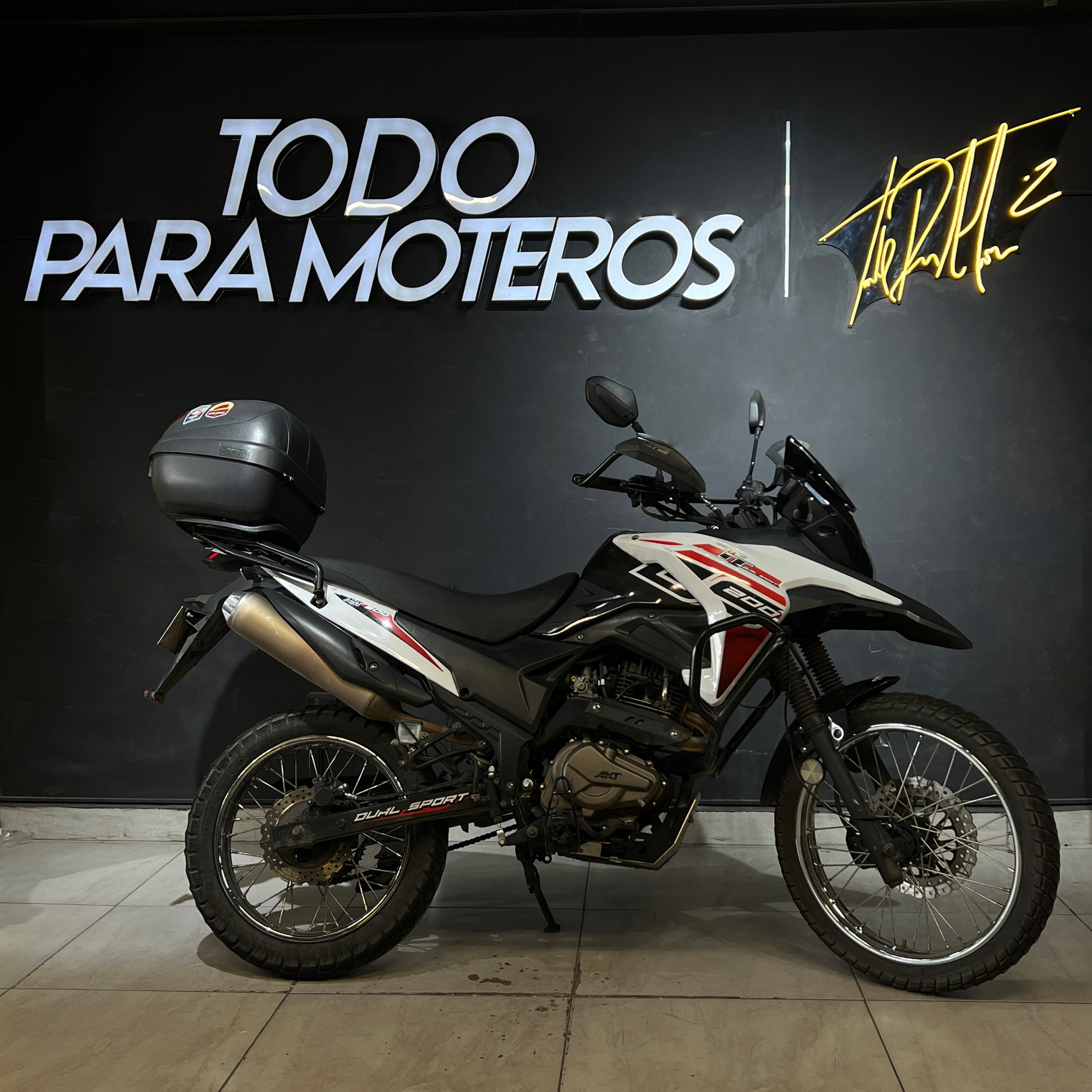 AKT – Todo Para Moteros